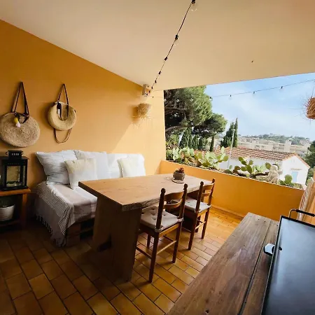 Cosy Deux Pièces Pour 4 Personnes En Centre * Cavalaire-sur-Mer