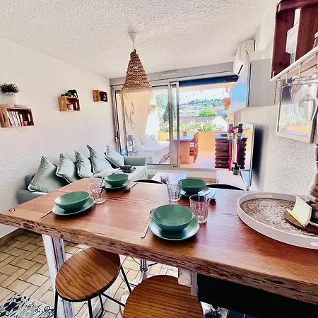 Cosy Deux Pièces Pour 4 Personnes En Centre * Cavalaire-sur-Mer
